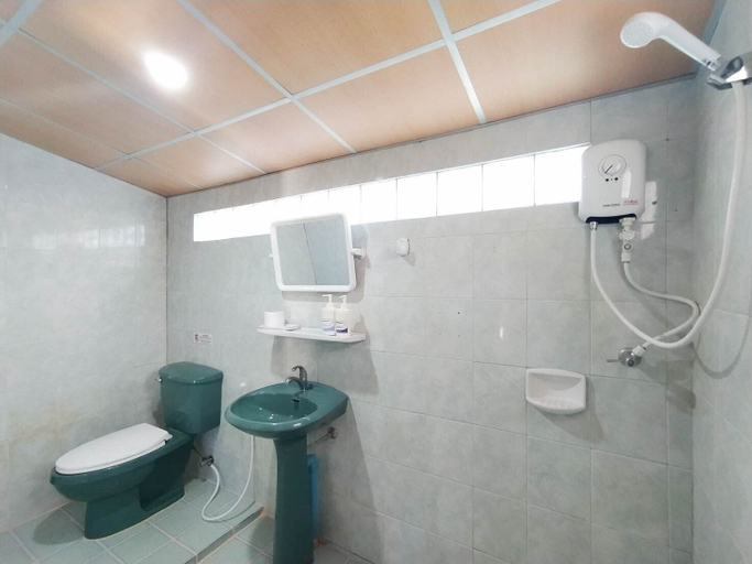 Bathroom 4, Samet Bellhouse, Muang Rayong