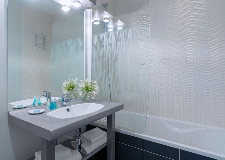 Bathroom 4, Résidence Thalasso Concarneau, Finistère
