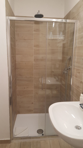 Bathroom, Verona4rent Cadrega, Verona