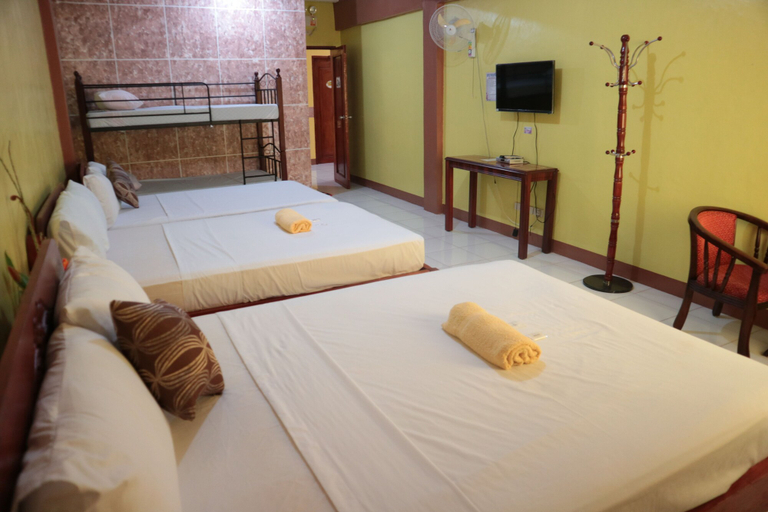 Bedroom 2, Centillo Travellers Inn, Malay