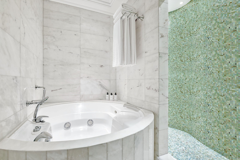Bathroom 5, Grande Bretagne, A Luxury Collection Hotel, Attica