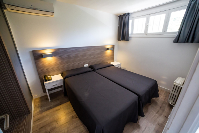 Bedroom 4, Pierre & Vacances Mallorca Deya - Recomendado para adultos, Baleares