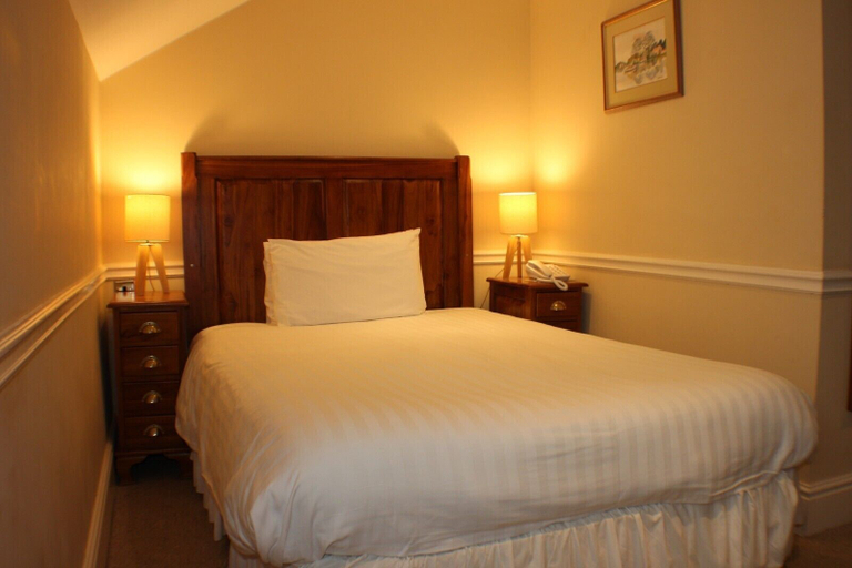 Bedroom 3, Rose In Vale Country House Hotel, Cornwall