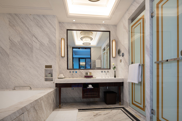 Bathroom 3, Wyndham Grand Tongren Downtown Hotel, Tongren