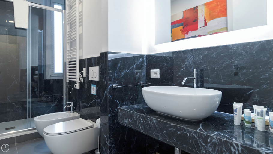 Bathroom 2, Italianway - Taramelli 60, Milano