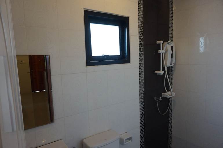 Bathroom 5, Somsamai Style Apartment, Muang Khon Kaen