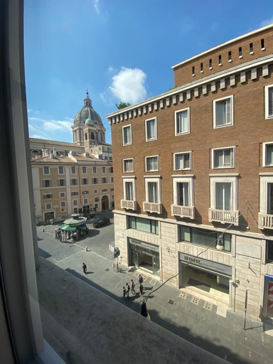 Exterior & Views 2, Grand Master Suites, Rome