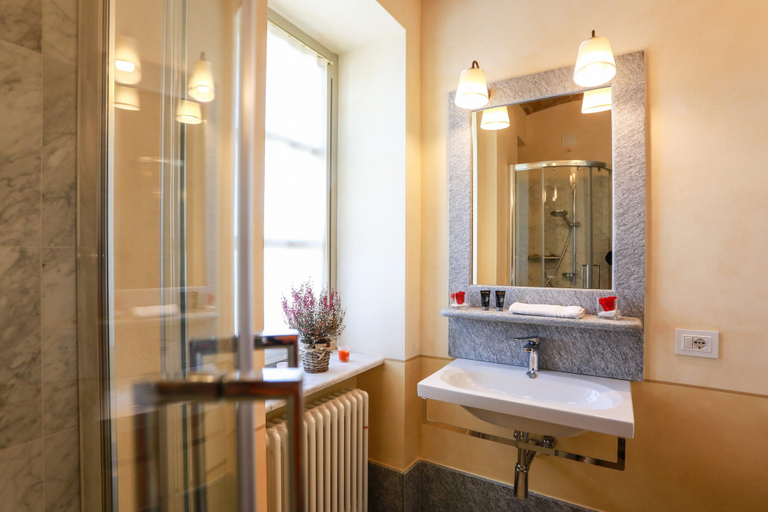 Bathroom 4, NaturalMente Wine Resort, Asti