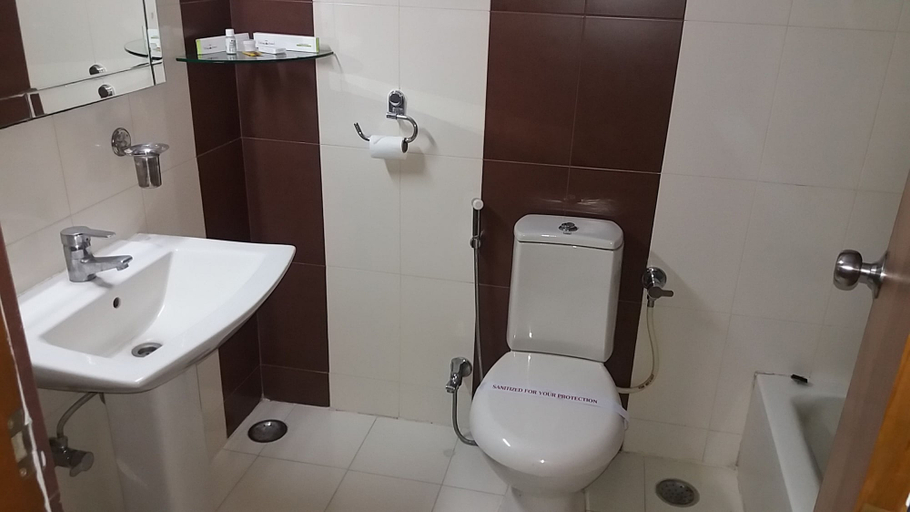 Bathroom 3, Hotel Kings Corner, Jaipur