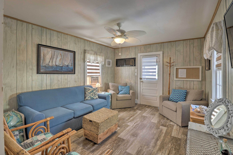 Others 4, Deck & Indian River Bay Views: Coastal Cottage, Sussex