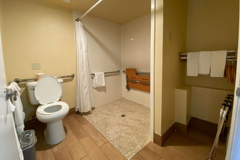 Bathroom 5, Americas Best Value Inn Azusa Pasadena, Los Angeles