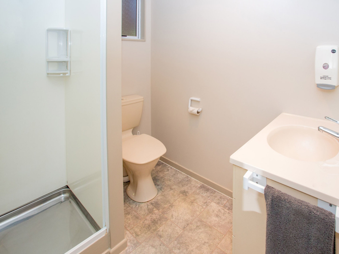 Bathroom 3, Ohakune TOP 10 Holiday Park, Ruapehu