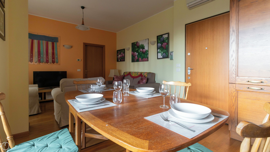 Others 5, Italianway Comfort - Tolstoi 1, Milano