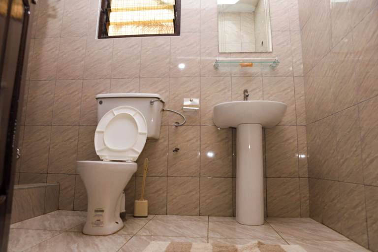 Bathroom 4, Jenos Hotels, Accra