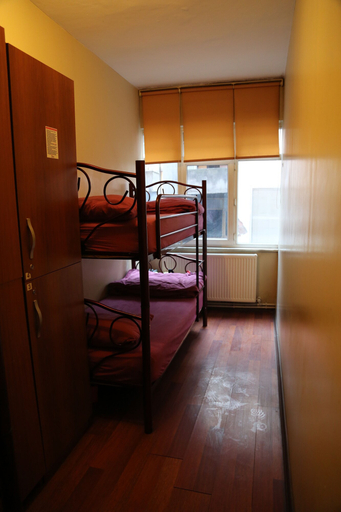 Bedroom 3, Gökçe Pansiyon - Adult Only - Hostel, Şişli
