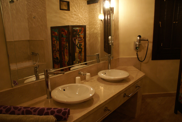 Bathroom 5, Kasbah Aâlma d'Or, Marrakech