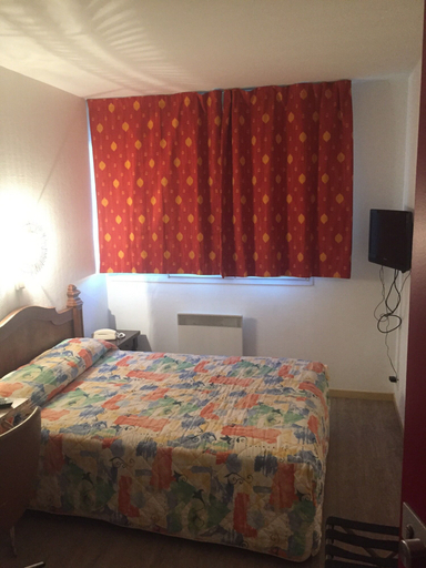 Bedroom 5, Le Boischaut, Indre