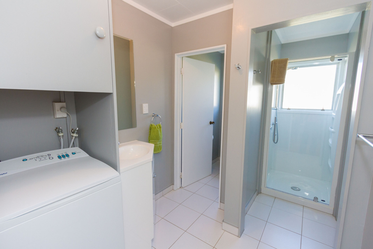 Bathroom, Mangawhai Heads Holiday Park, Kaipara