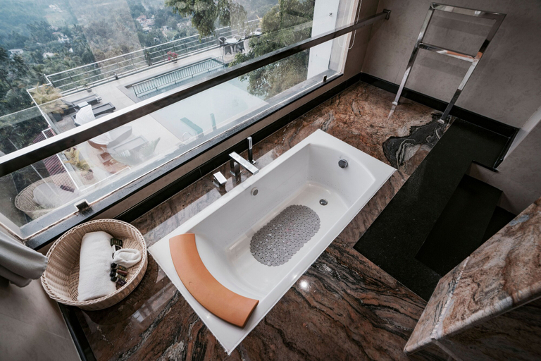 Bathroom 5, The Panoramic Getaway, Idukki
