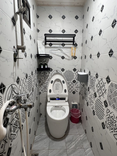 Bathroom 4, mimi cat house, Tainan