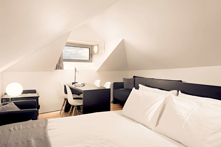 Bedroom 2, Cathedral Design Apartments, Porto