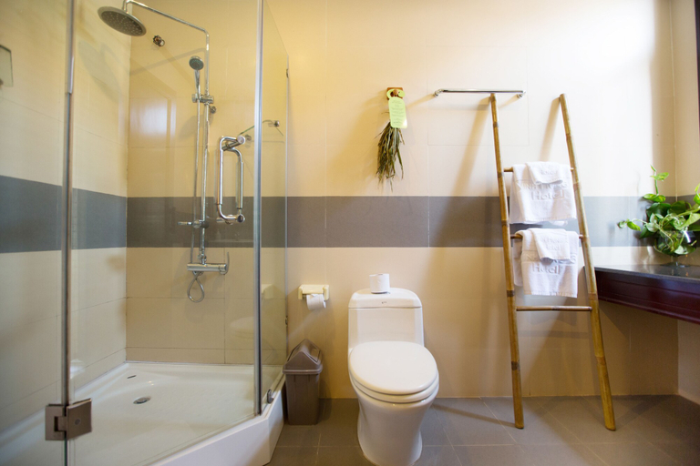 Bathroom 5, Hoi An Pho Library Hotel, Hội An