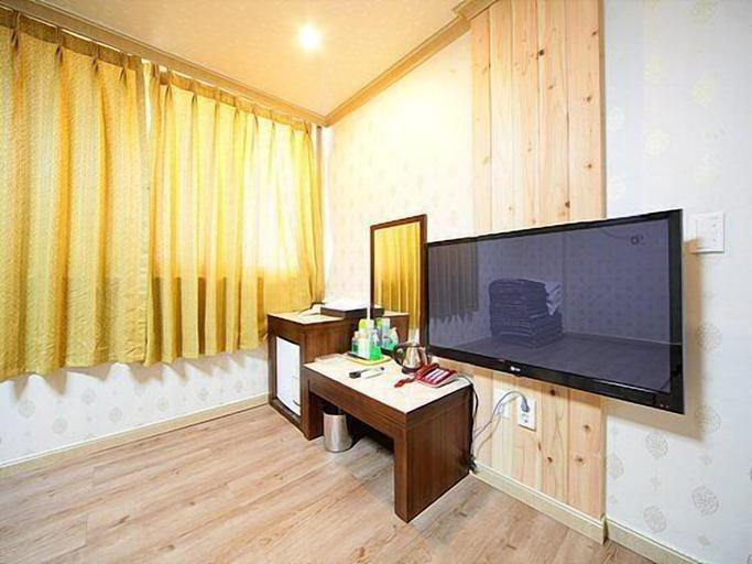Others 4, Island Motel, Yeosu