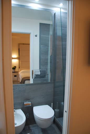 Bathroom 4, LHP Suite Rapallo, Genova