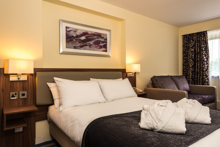 Bedroom 3, Holiday Inn LANCASTER by IHG, Lancashire
