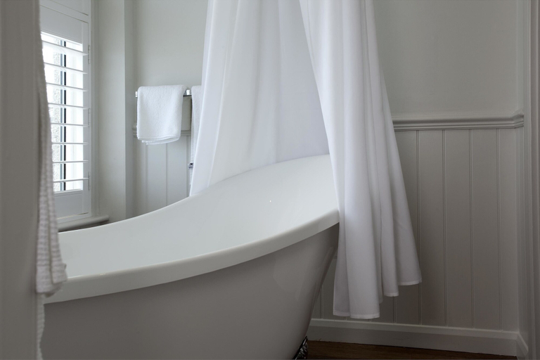 Bathroom 4, Pedn Olva, Cornwall