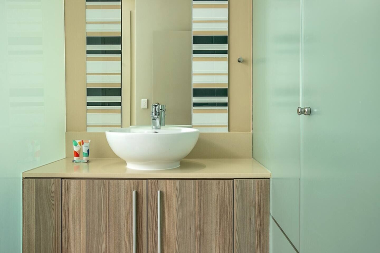 Bathroom 2, The Tyrwhitt Unit 408, City of Johannesburg