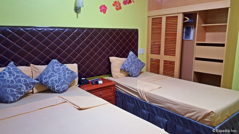 Bedroom 3, C & L Suites Inn, Dumaguete City