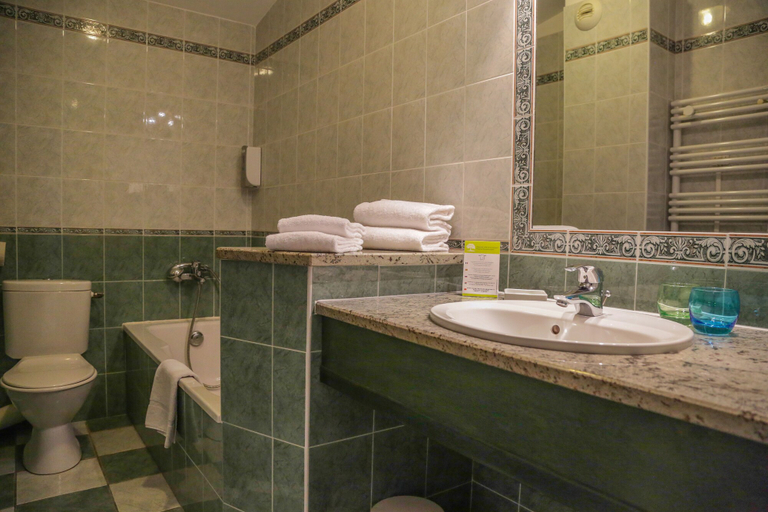 Bathroom 5, L'Atrachjata, Haute-Corse