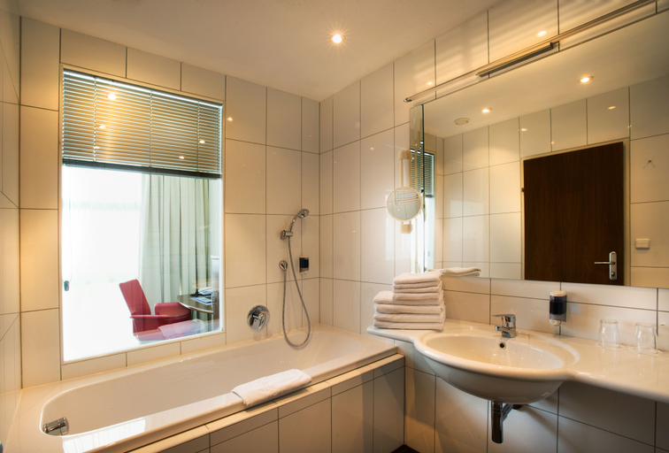 Bathroom 4, Hotel City Villach, Villach