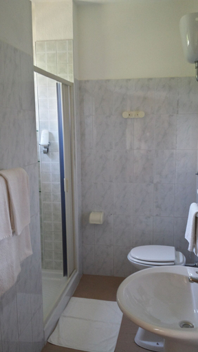 Bathroom 5, Il Rifugio, Salerno