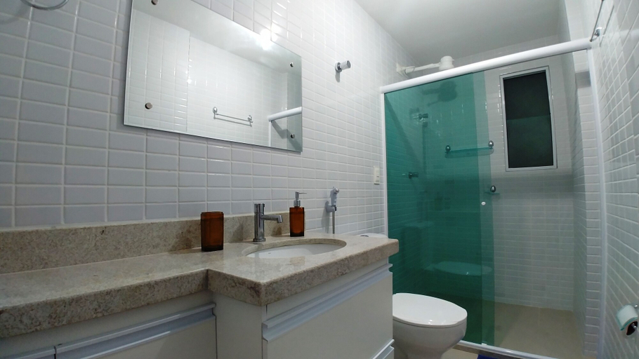 Bathroom 4, Areias do Mar ! 2 Quartos Familia, com Varanda A213, Barra de São Miguel