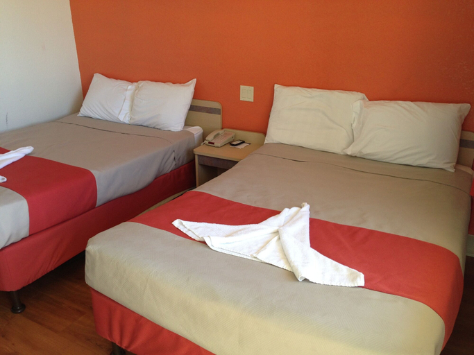 Bedroom 3, Motel 6 Saint George, UT, Washington