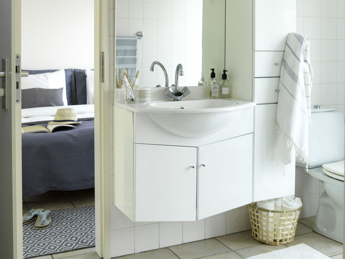 Bathroom 3, Loosdrecht Rien van den Broeke Village, Wijdemeren