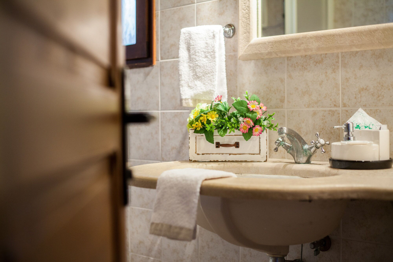 Bathroom 5, Tenuta del Barco WineRestaurant and Hospitality, Taranto