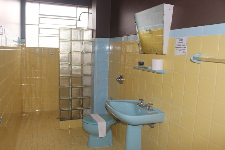 Bathroom 4, Hotel SanThiago, Poços de Caldas