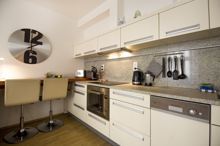 Others 5, Luxurious Apartment near Prague Castle, Praha 6