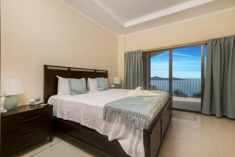 Room 5, Oceanview Balcony 2 Pools Parking Kitchen Washer D - Flamingo Towers 17, Santa Cruz