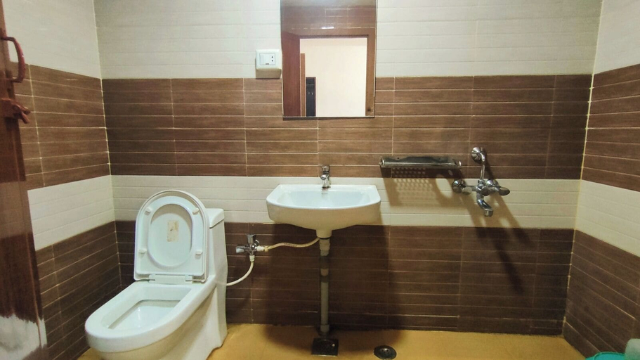 Bathroom, Annai Residency, Nagappattinam