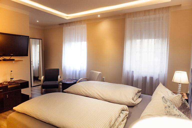 Bedroom 2, Hotel & Restaurant Peking, Meißen