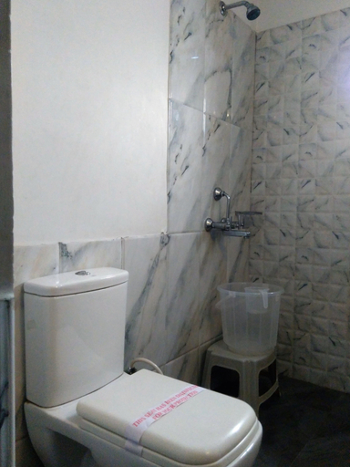 Bathroom 4, Taj Mahal Hotel Abids, Hyderabad