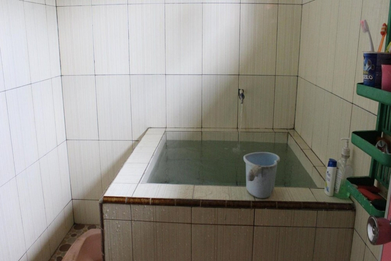 Bathroom 3, Hotel O Desa Wisata TarajuNearGunung Panggung, Tasikmalaya