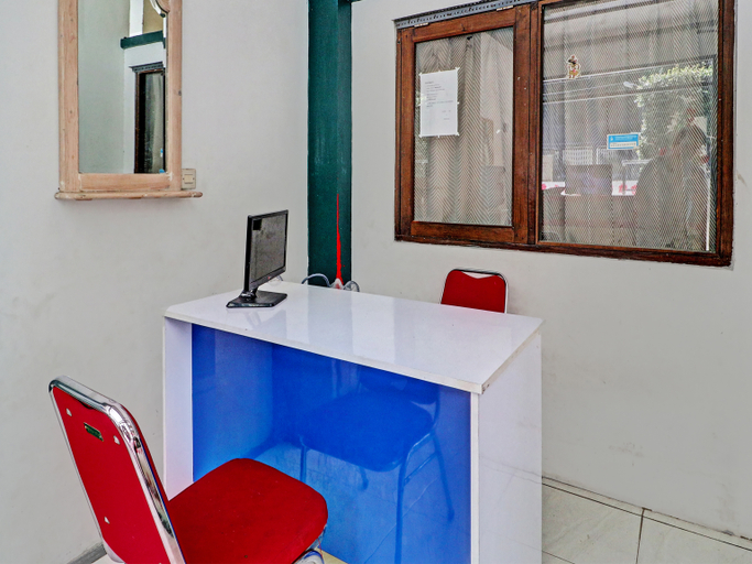 Public Area 3, Capital O 92705 Lea Residence Dago, Bandung