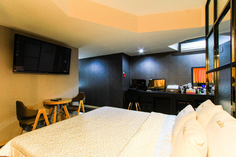 Bedroom 7