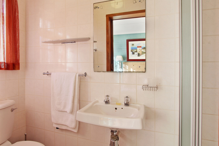 Bathroom 4, Baywater Village, Eden