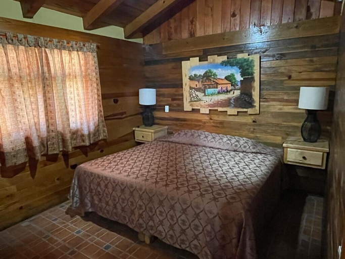 Bedroom 2, Cabañas La Huerta, Mazamitla
